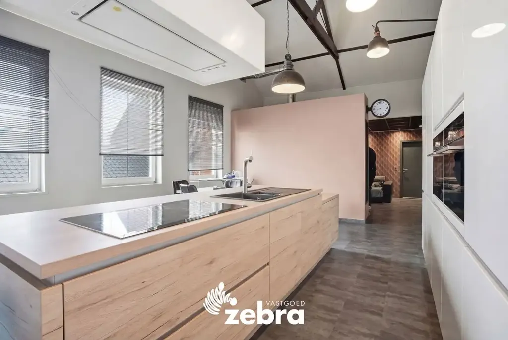 Kitchen - Commercial Property with Private Flat in Pittem Centre