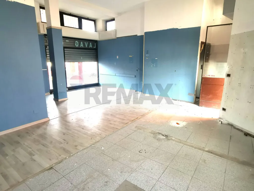 Pièces - Office Space near Autostrada, Busto Arsizio
