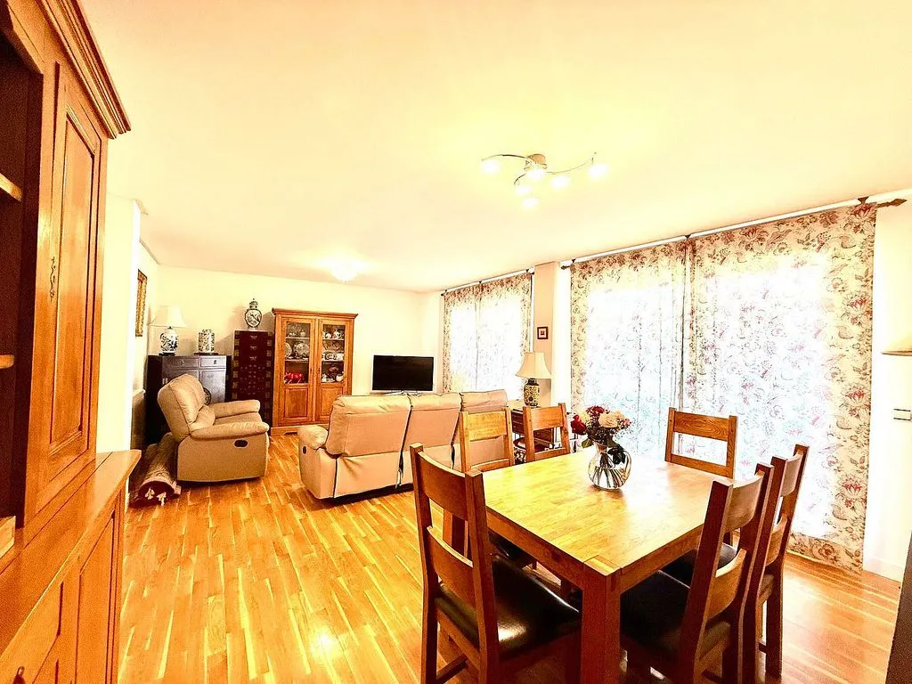 Dining Room - Terraced Semi-Detached House in Aranguren
