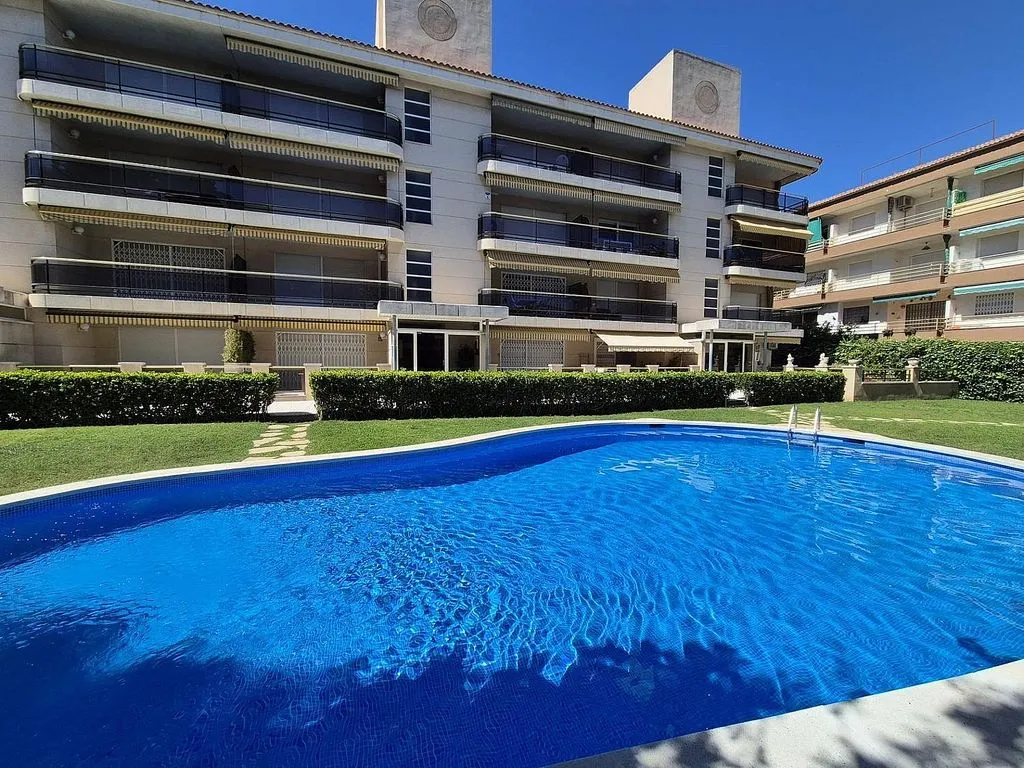 Piscine - Apartment with Pool and Terrace in Coma-Ruga