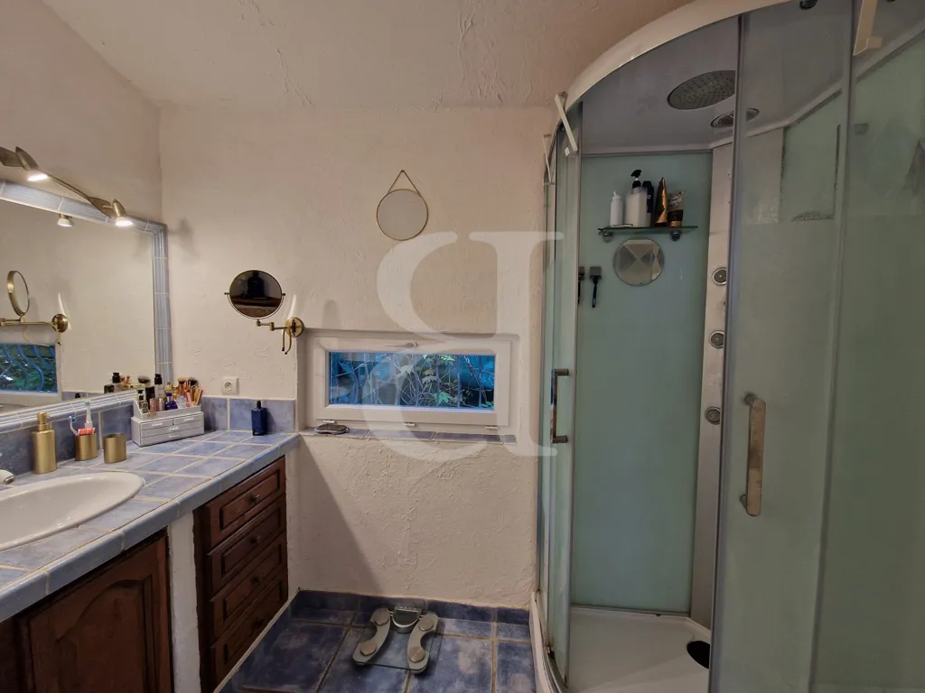 Salles de bain - Villa avec Piscine à Nyons