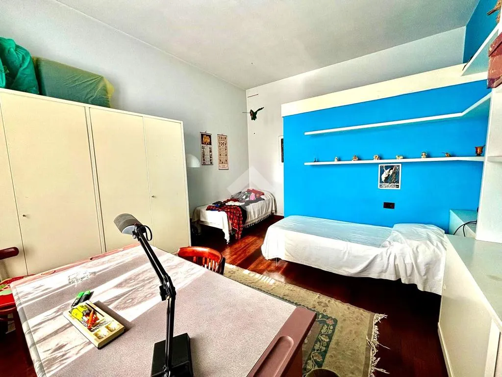 Magamistoad - Spacious Apartment with Balcony in Florence