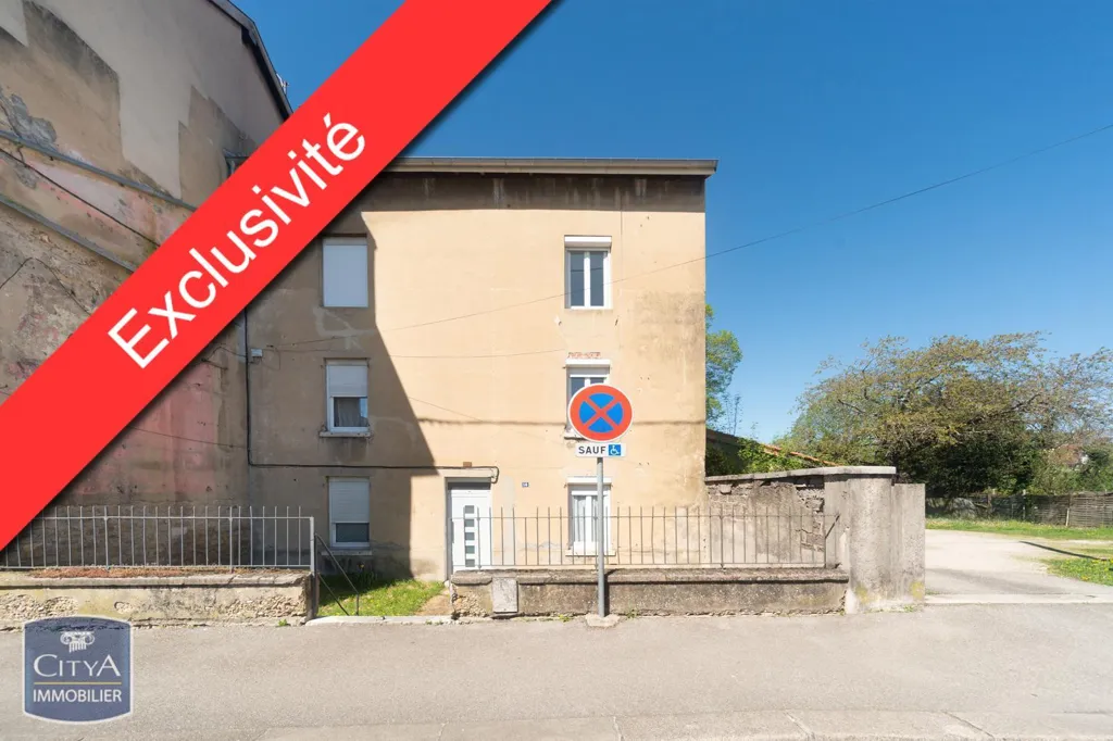 Exterior - 1-Bedroom Flat with Attic Space in Bourg-en-Bresse