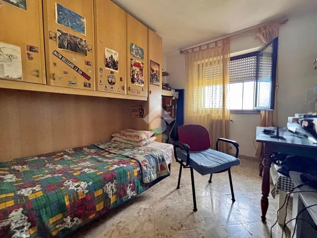 Chambres - Top-Floor Apartment with Balcony in Loseto