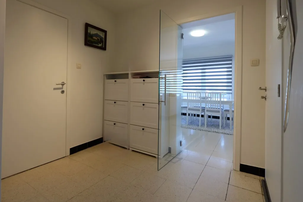 Esik - Two-Bedroom Flat with Cellar in Central Location
