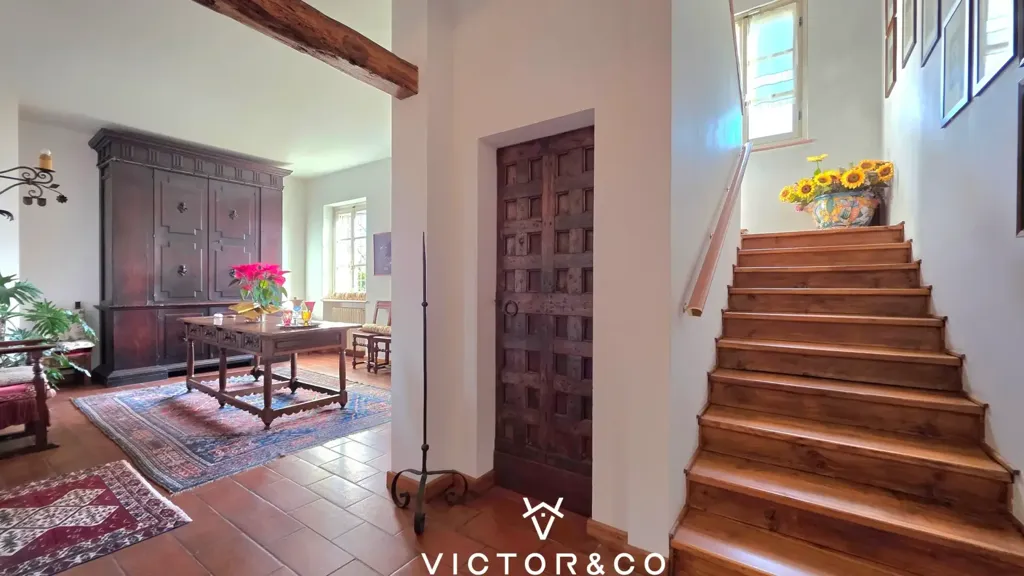 Hallway - Villa with Garden in Novara