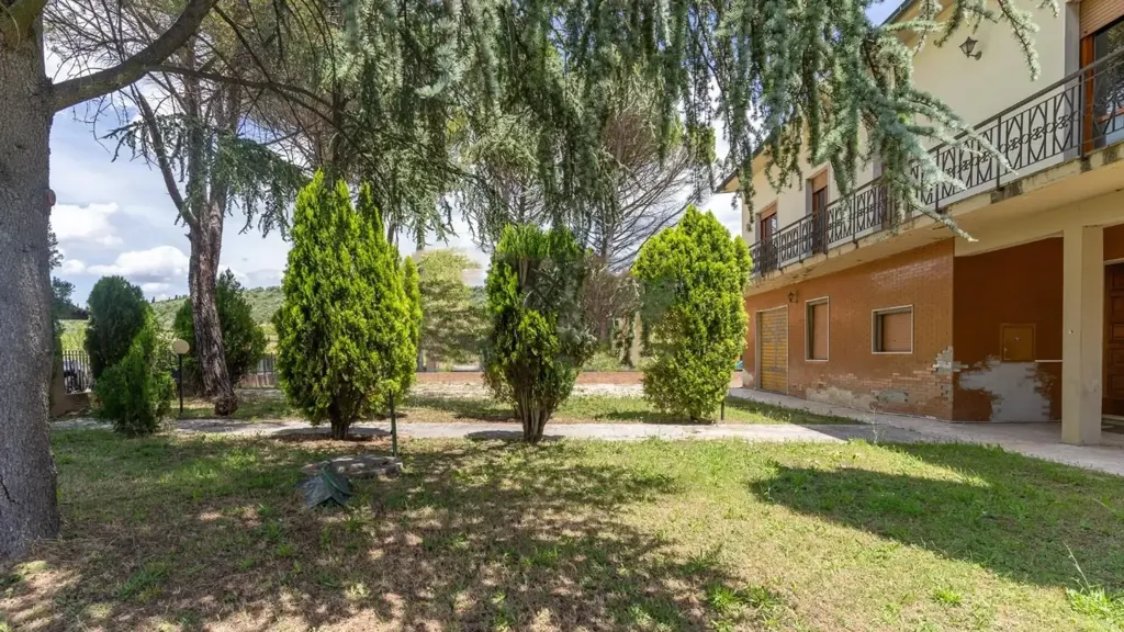 Aed - Villa with Garden in Sovigliana, Vinci