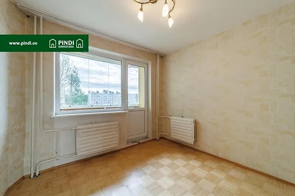 Pièces - 3-Bedroom Flat with Central Heating in Lasnamäe, Tallinn