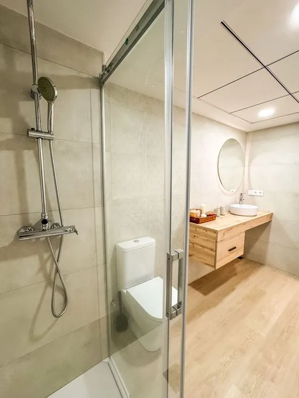 Vannitoad - 3-Bed Apartment with Terrace in Santa Pola Centre