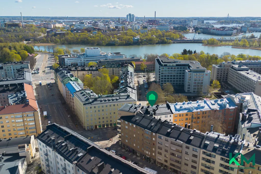 Aerial - Upper Floor Apartment with Park View in Töölö