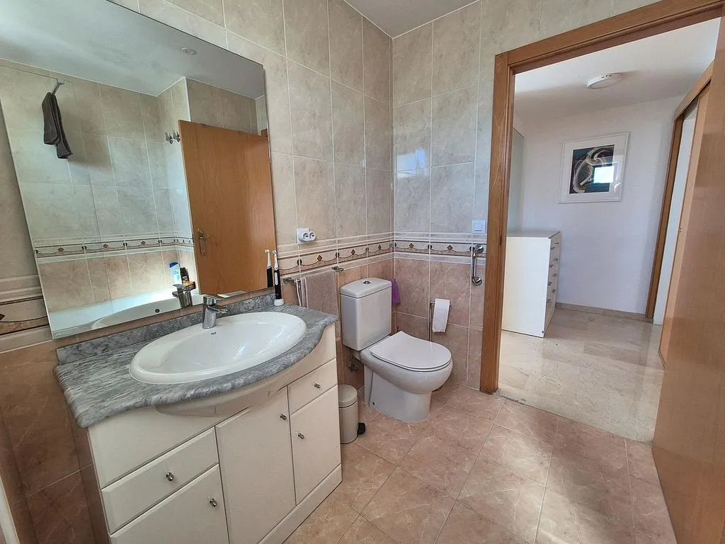 Baños - Ático duplex con terraza en Carrer de l'Estatut Valencià