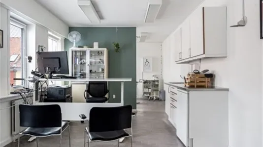 Bureau - Shop with Clinic Space in Kolding Centre