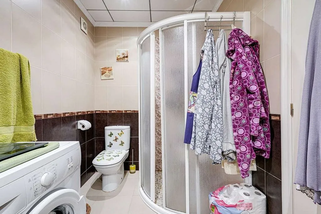 Bathrooms - Chalet with Pool and Terrace in Mont-Roig