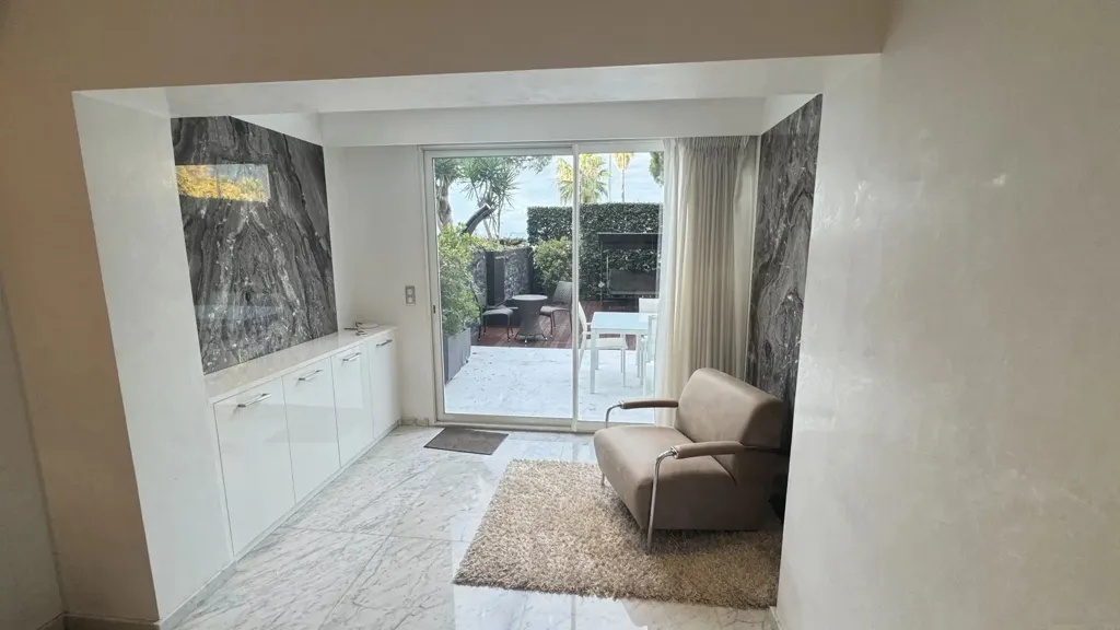 Esik - Luxury Apartment with Terrace on Croisette, Cannes