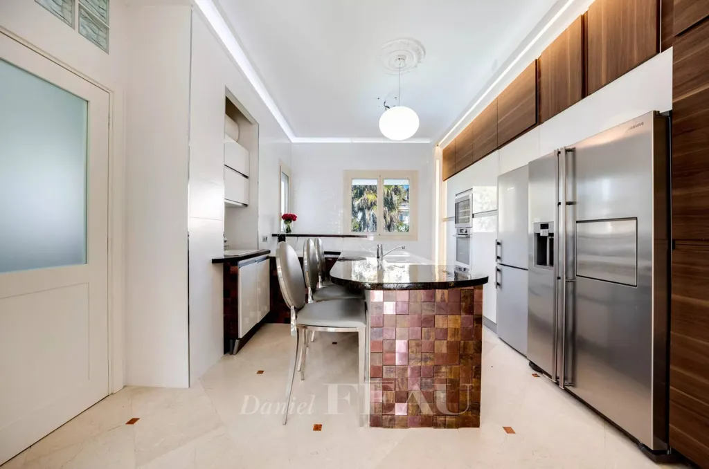 Cuisine - Villa Rénovée avec Piscine à Marseille 7ème