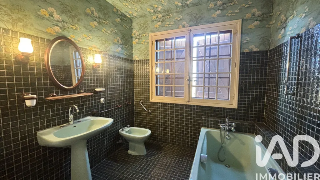 Salles de bain - Maison d'Artisan avec Atelier à Carcassonne