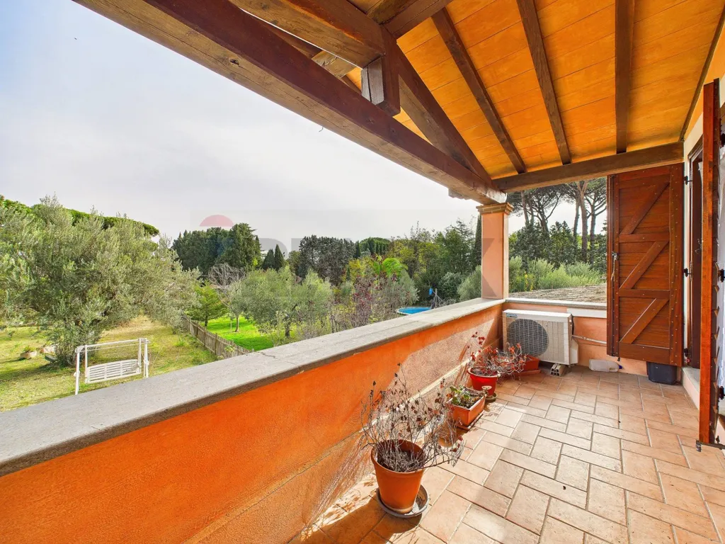 Terrazza - Rustic-Style Semi-Detached Villa in Formello