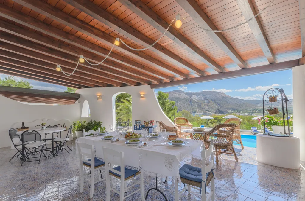 Terrasse - Exclusive Villa with Sea View in Vulcano