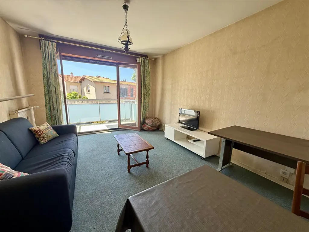 Séjour - Appartement 2 Pièces avec Balcon à Talence