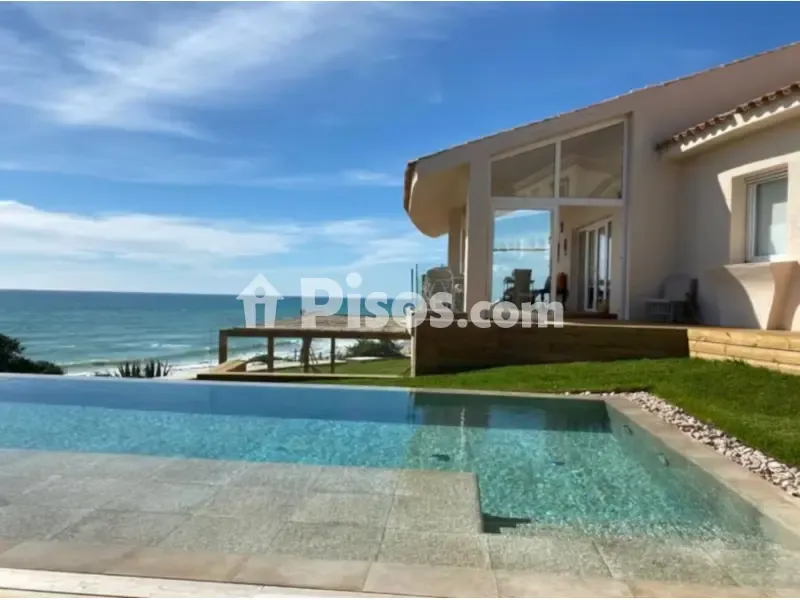 Piscine - Beachfront Chalet with Private Pool in Conil de la Frontera