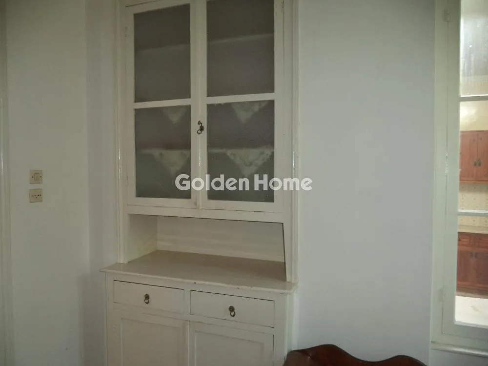 Esik - Partially Renovated Villa in Egio Centre