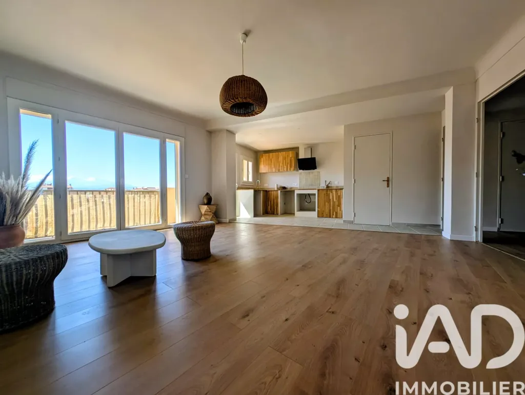 Séjour - Appartement 4 Pièces avec Garage et Vue Canigó à Perpignan
