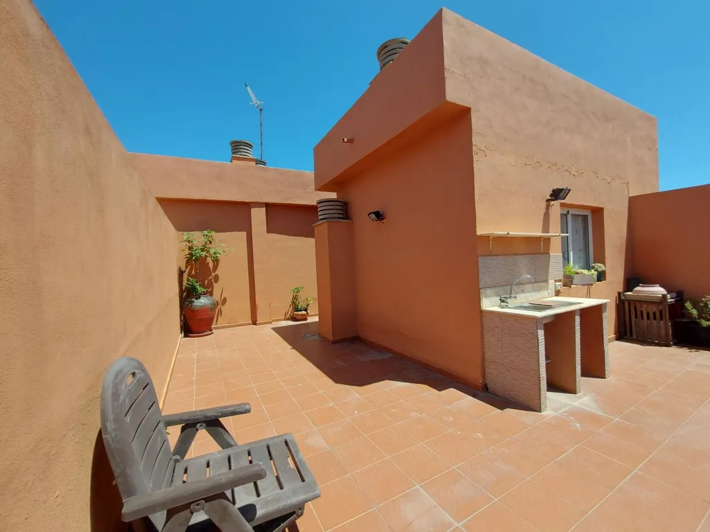 Terrass - Spacious Rental with Pool in Las Caletillas