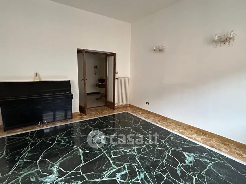 Elutuba - Spacious Apartment with Private Garage in Terni