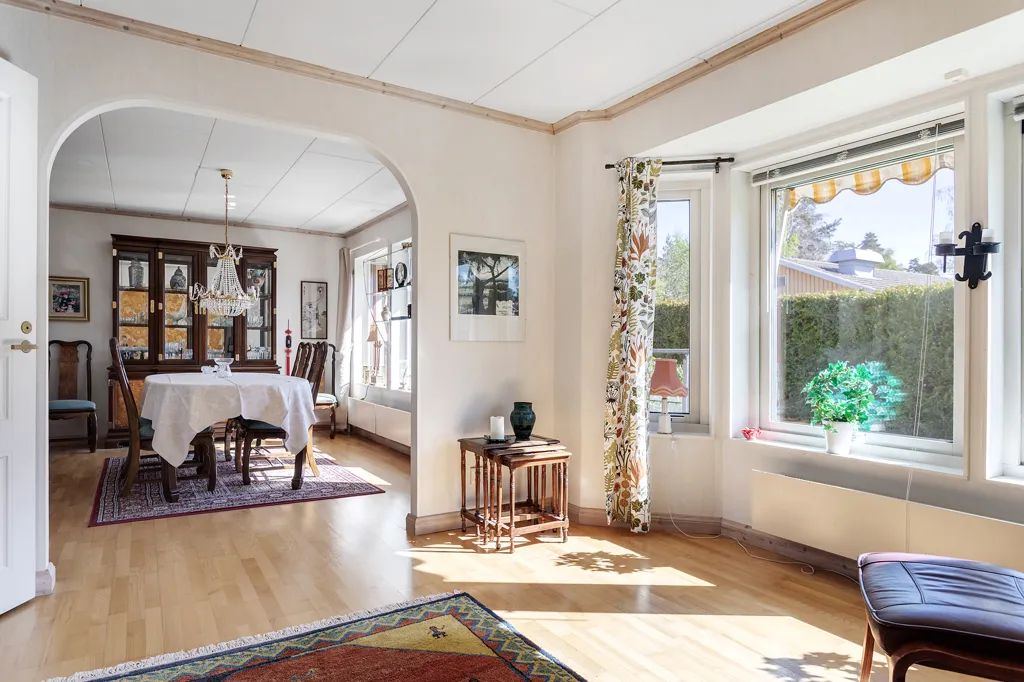 Söögituba - Sunny Corner Plot Villa in Skogshöjden