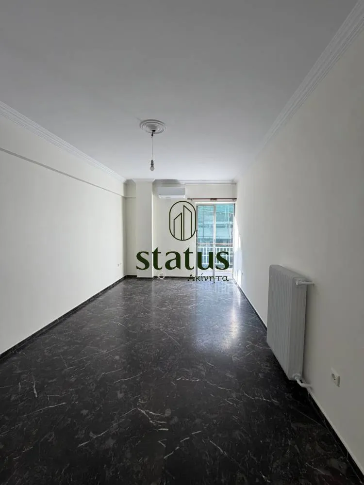 Pièces - Apartment with Balcony in Patras Centre