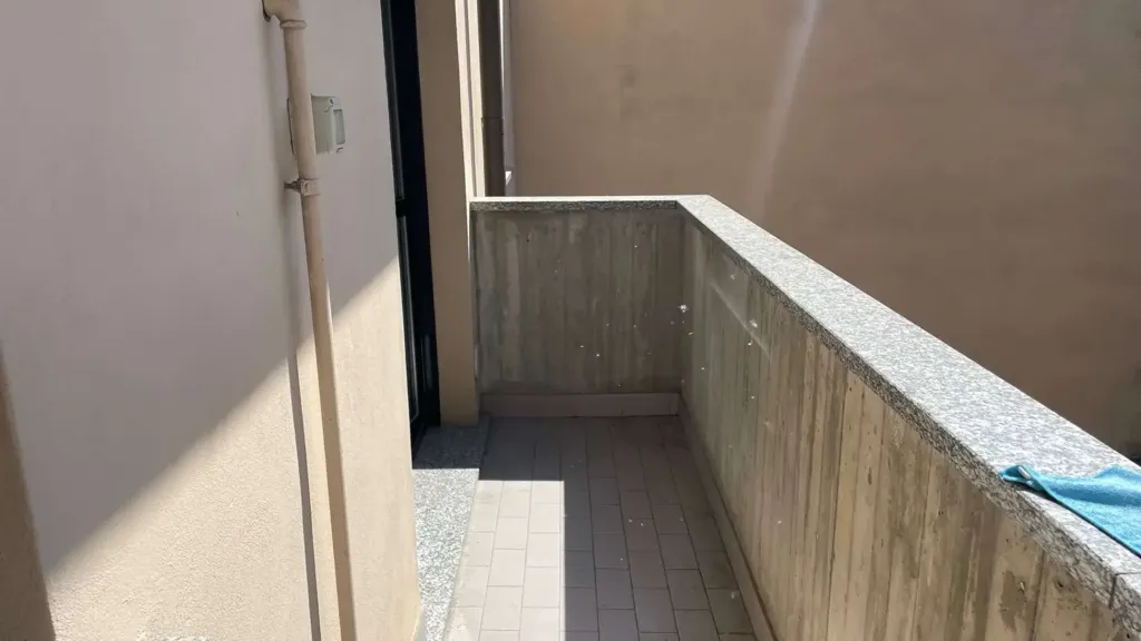 Rõdu - Modern 2-Bedroom Apartment with Balcony in Milan