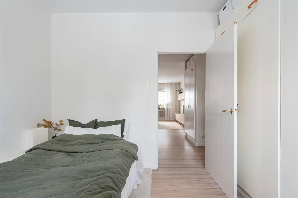 Magamistoad - Apartment with West-Facing Balcony in Sandviken