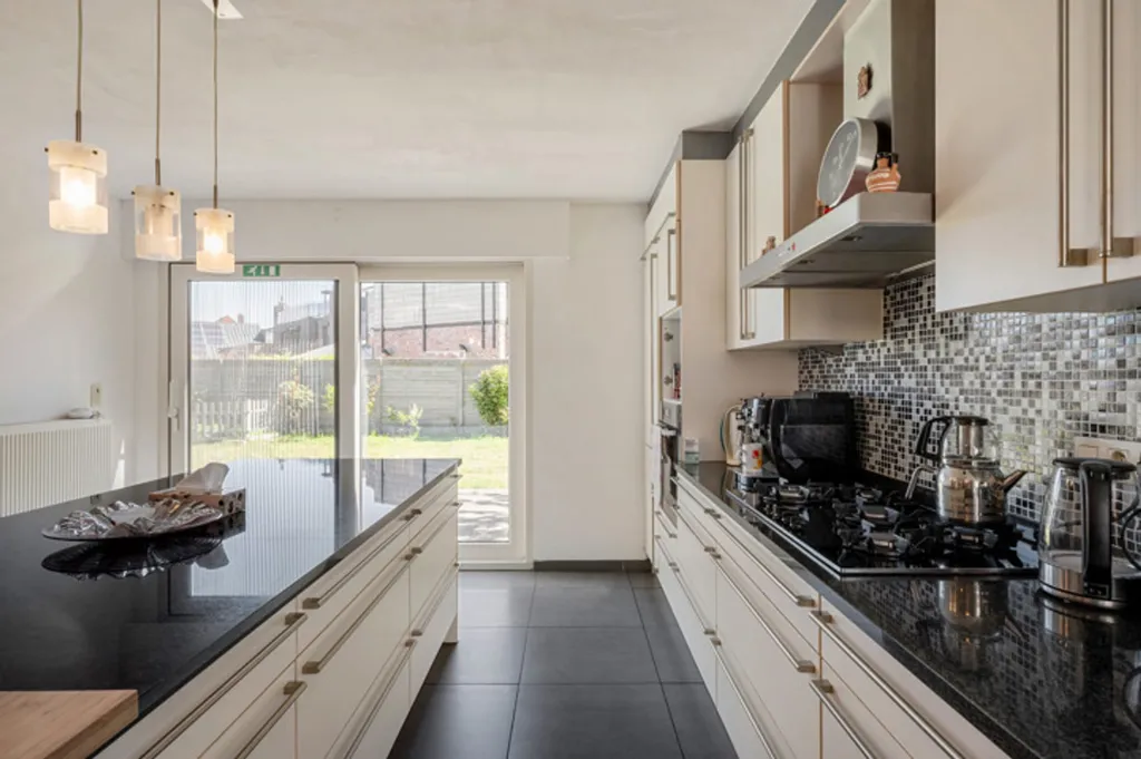 Köök - Spacious Apartment with Garden in Mol