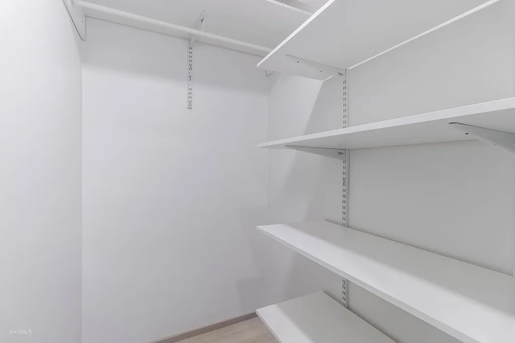 Toad - Modern Studio Flat with Balcony in Espoo