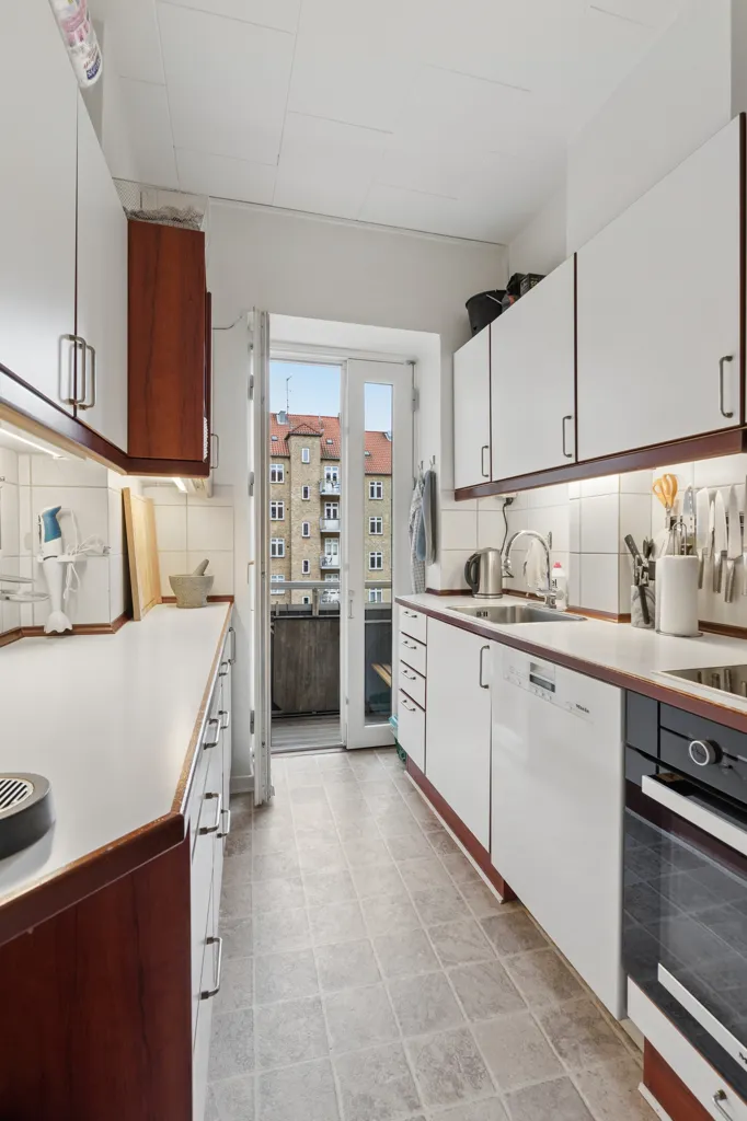 Cuisine - Elevator Penthouse with Two Balconies in Valby