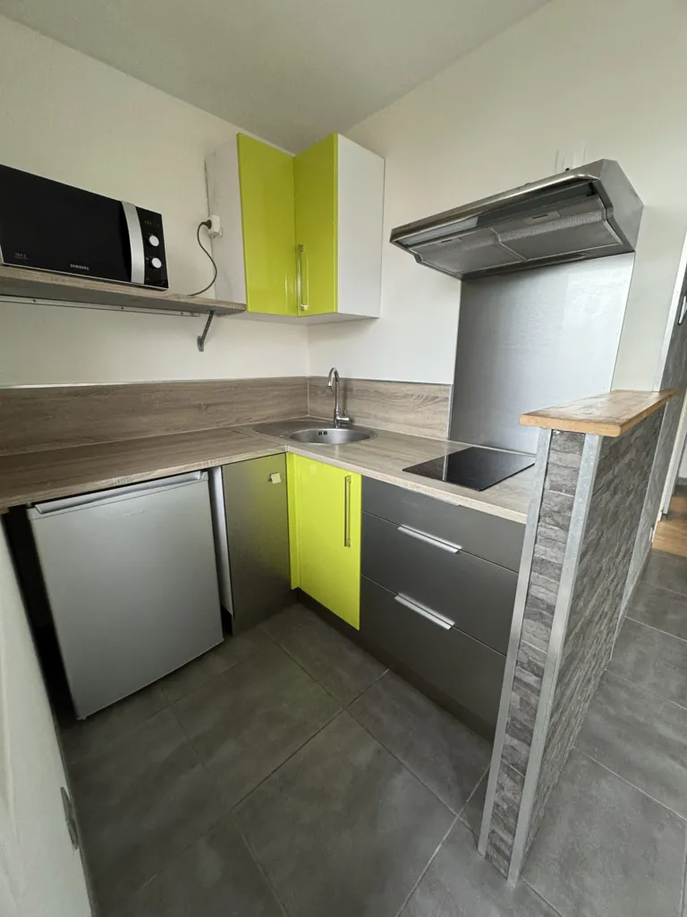 Studio with Balcony View in Grenoble