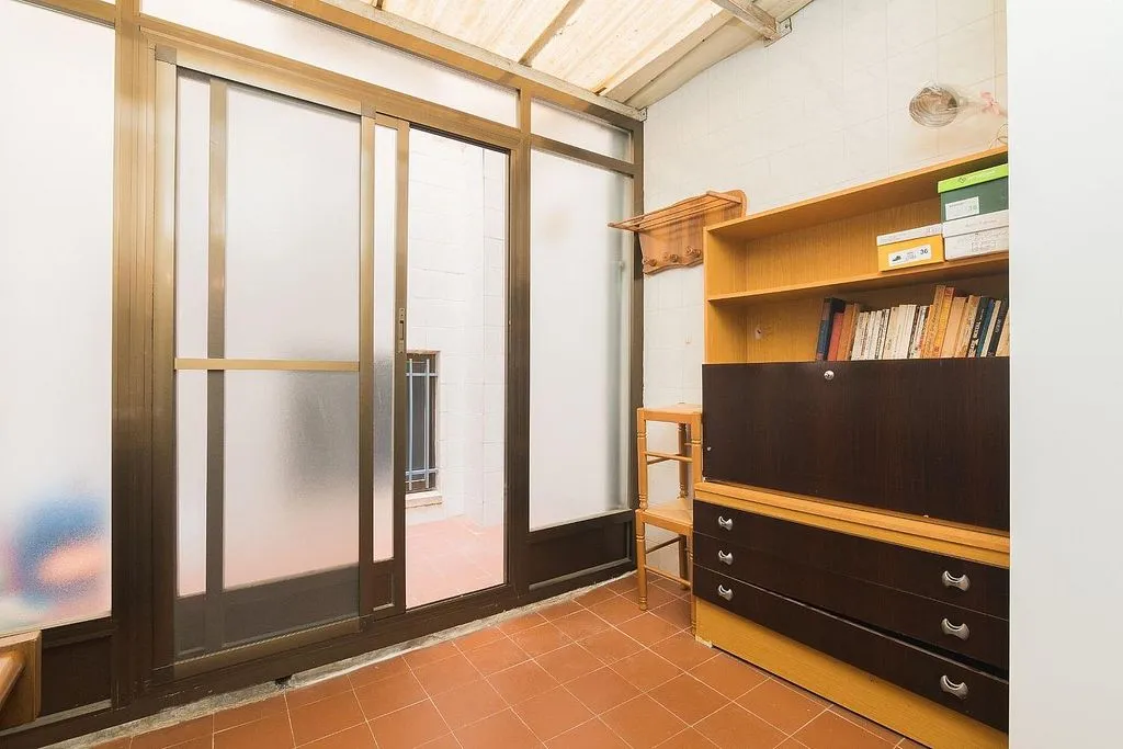 Kabinet - Modern Flat with Balcony in Carrús