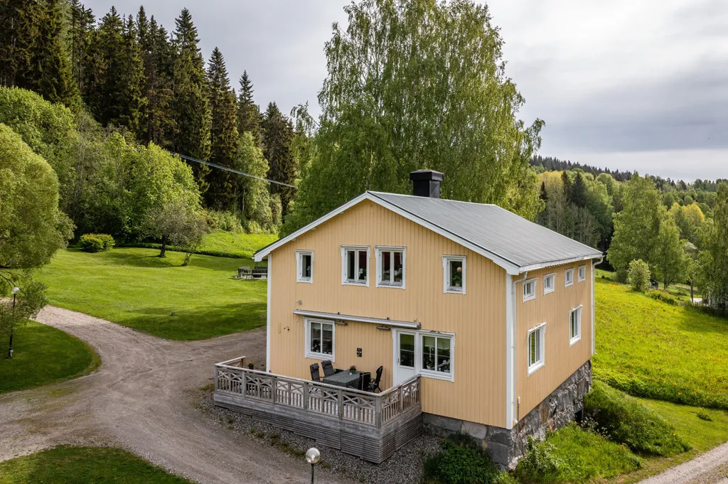 Vue aérienne - Historic Villa with Forest View in Västloning