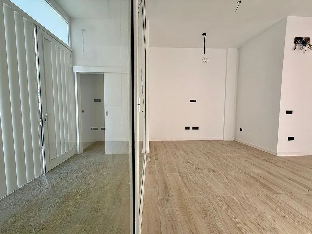 Pièces - Reformed Flat with Street-Level Access in Los Llanos