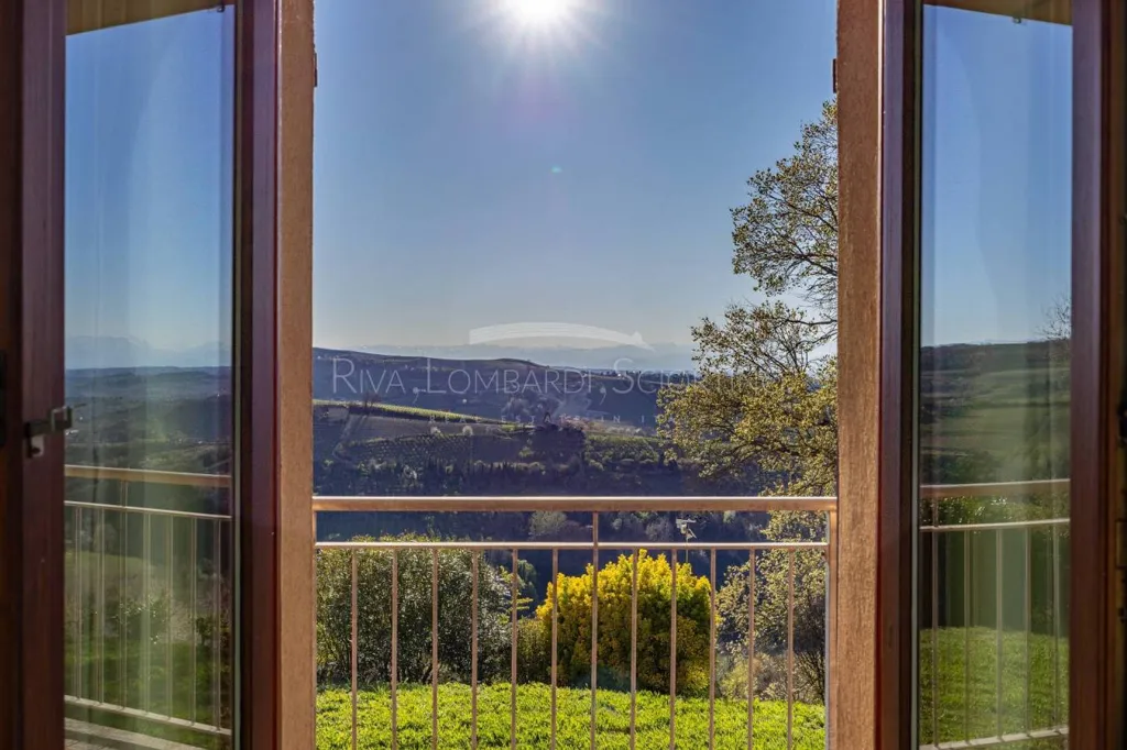 Terrass - Casale with Vigneto in Mango, Langhe