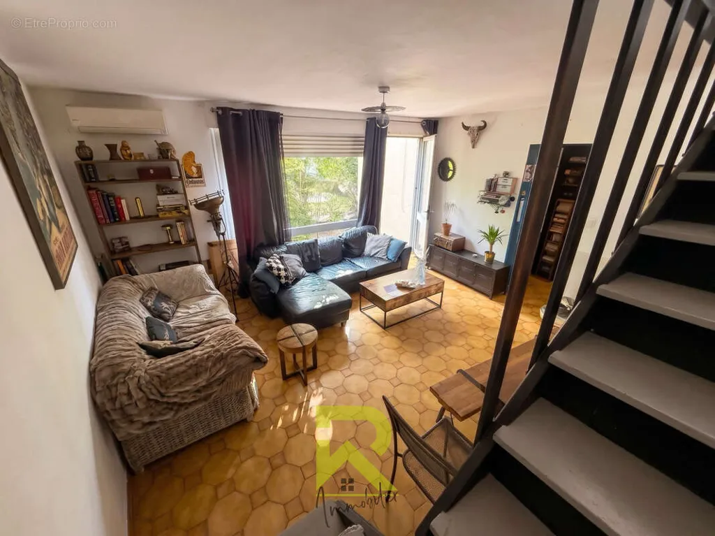 Séjour - Maison T4 avec Jardin et Garage au Grau d'Agde