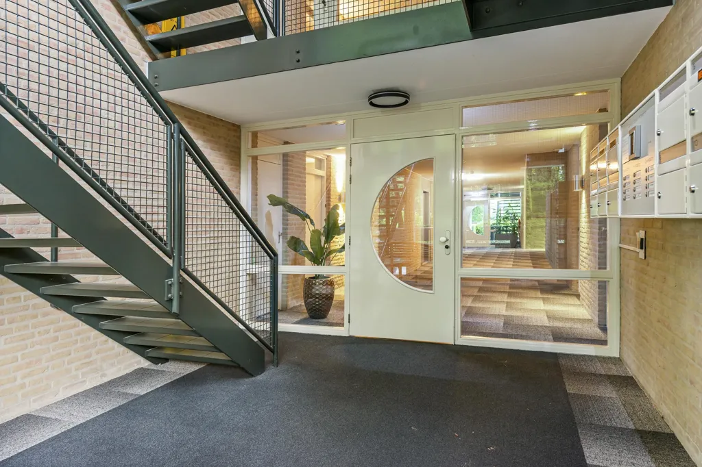 Entrée - Portiekflat with Garden in Oosterbeek