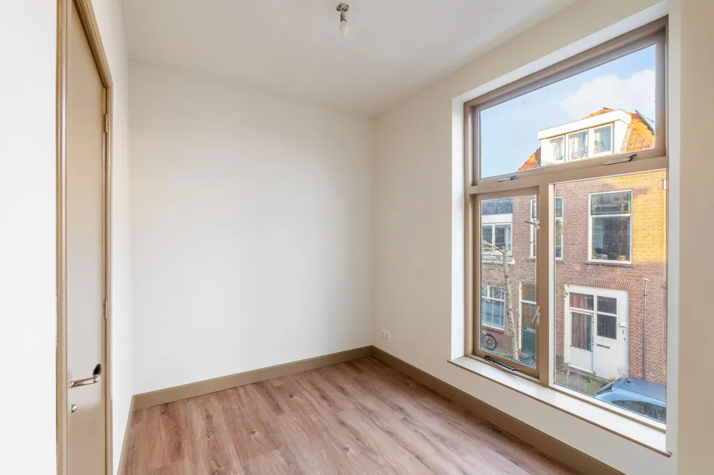 Toad - Modern Renovated Corner Apartment in Leiden
