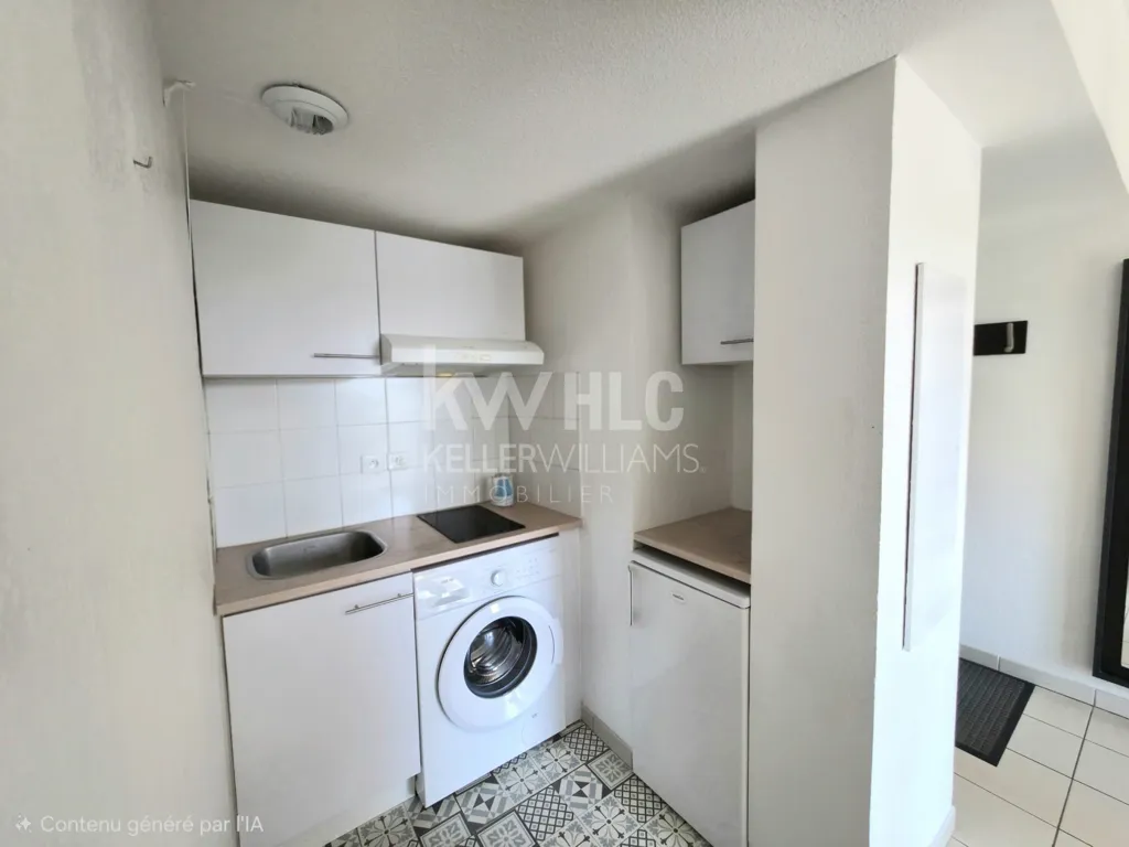 Lavanderia - Two-Bedroom Apartment with Balcony in Biot