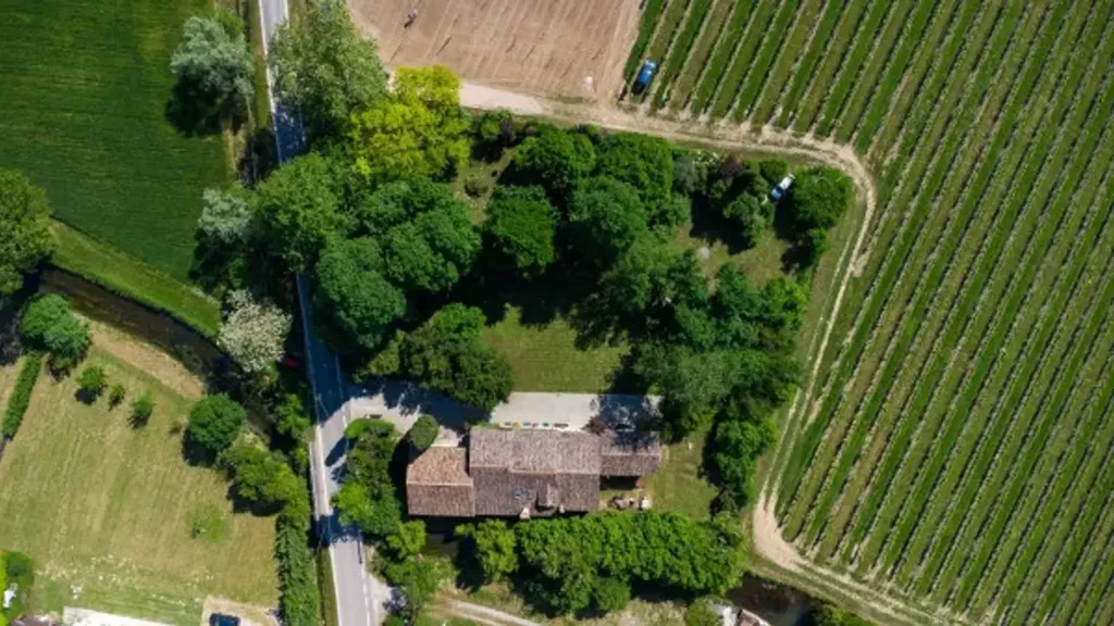 Õhuvaade - Rustic House with Portico near Treviso