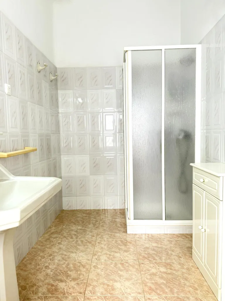 Vannitoad - Historic House with Potential in Puente Genil