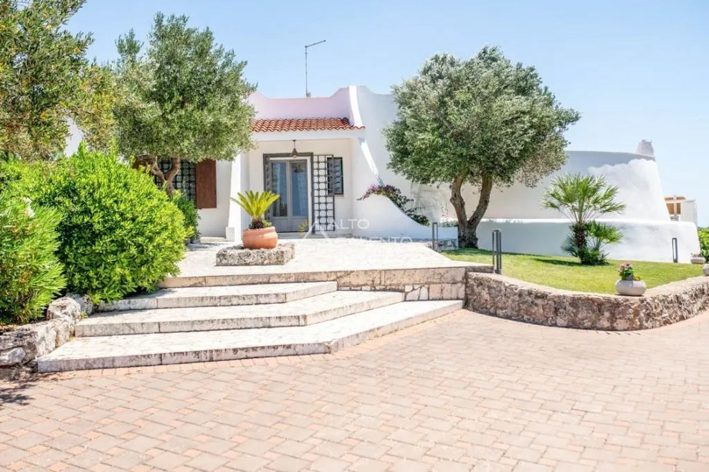 Exterior - Renovated Villa with Pool near Ostuni