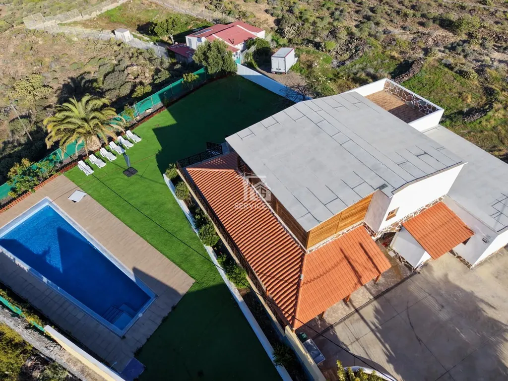 Vista aerea - 7-Bedroom Villa with Pool in Tijoco Bajo