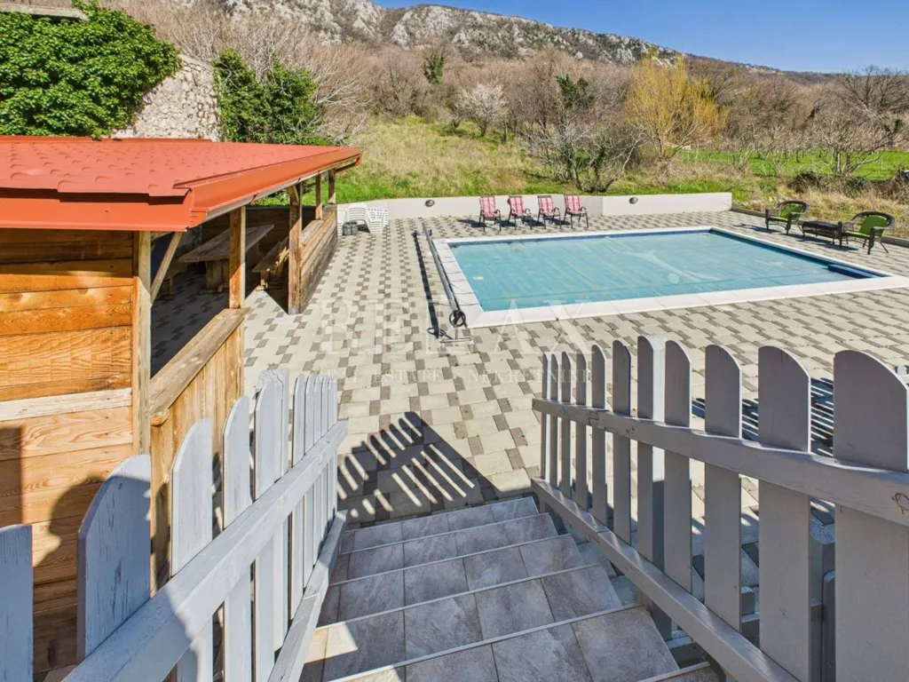 Bassein - Traditional House with Pool in Bribir