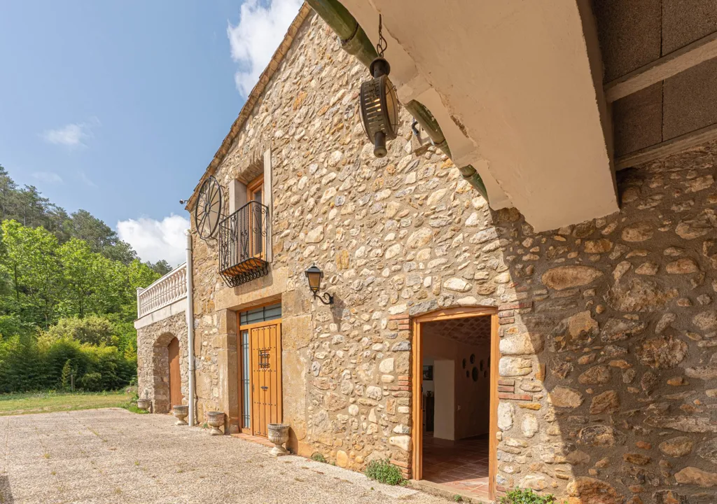 Jardin - Rustic Masia with Pool in Cabanelles